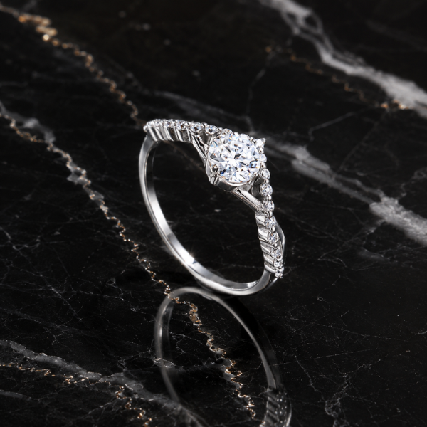 bague femme argent moissanite luxe