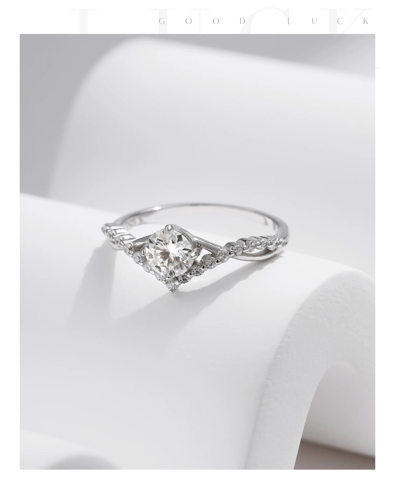Bague Femme Argent Couronne Éclat Moissanite