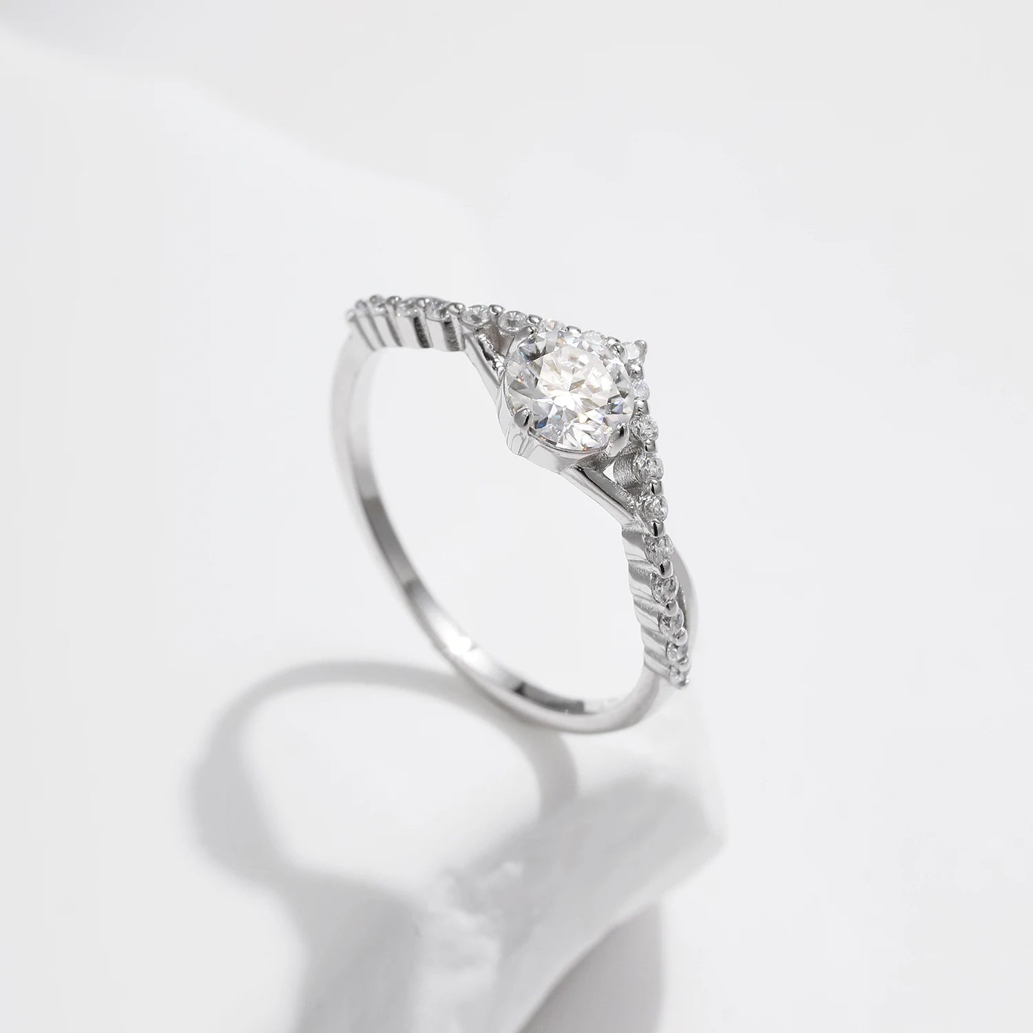 Bague Femme Argent Couronne Éclat Moissanite